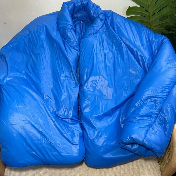 Yeezy X Gap Round Blue Puffer Jacket - Picture 2 of 9